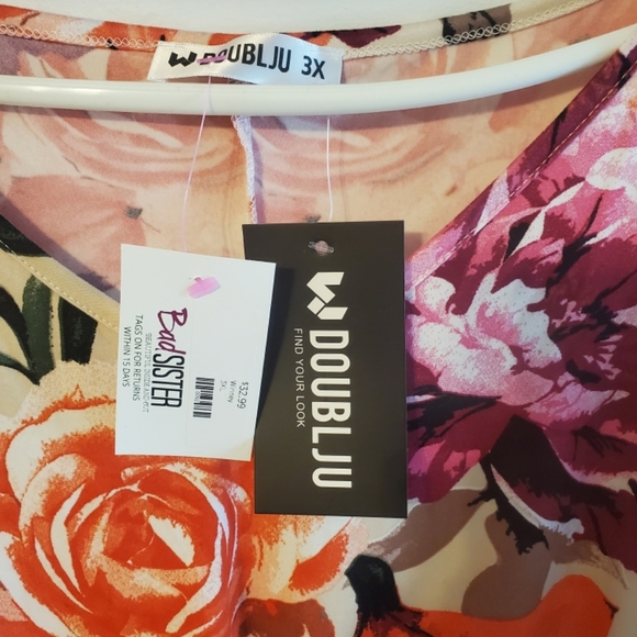 Floral blouse 3xl New with tags - Picture 2 of 3